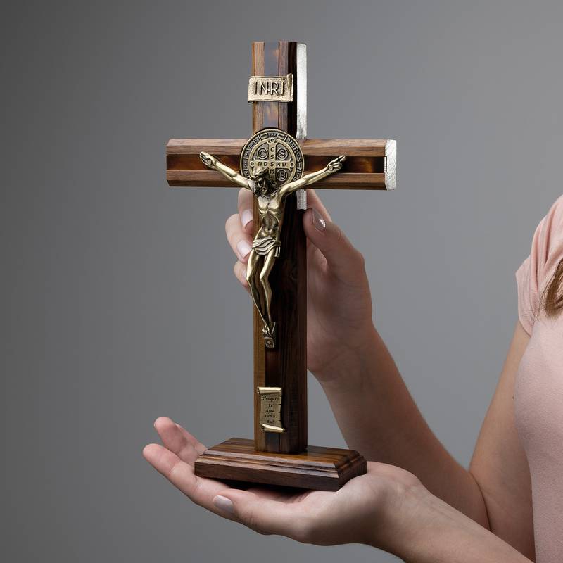 Crucifixo Madeira 26cm São Bento Acrílico Mesclado